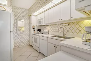 1945 Gulf of Mexico Dr, Longboat Key, FL 34228 - Photo 6