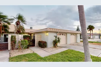 636 Boca Ciega Point Boulevard S, Saint Petersburg, FL 33708 - Photo 10