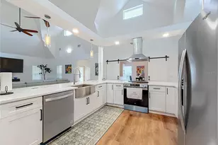 6687 W 7 Rivers Dr, Crystal River, FL 34429 - Photo 20