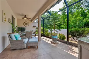 5527 Sunset Falls Dr, Apollo Beach, FL 33572 - Photo 4