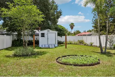 14309 Brentwood Drive, Tampa, FL 33618 - Photo 26