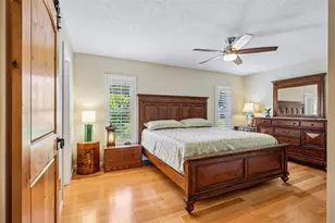 14309 Brentwood Dr, Tampa, FL 33618 - Photo 18