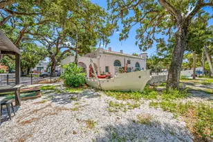 1700 Park St N, Saint Petersburg, FL 33710 - Photo 26