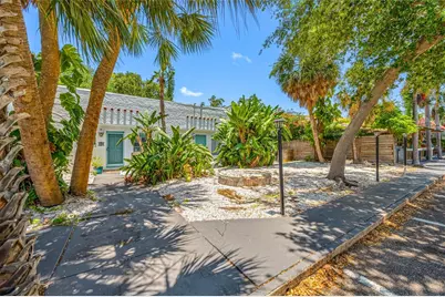 1700 Park Street N #105, Saint Petersburg, FL 33710 - Photo 2