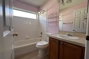 18169 Sandy Pointe Dr, Tampa, FL 33647 - Photo 14