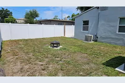 1946 15th Avenue S, Saint Petersburg, FL 33705 - Photo 22