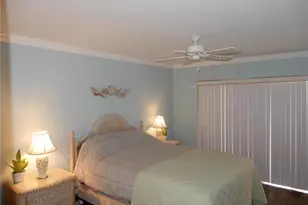 103 1st St E, Tierra Verde, FL 33715 - Photo 10