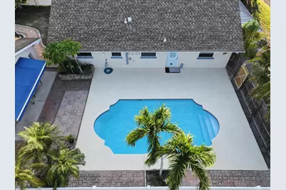 11298 73rd Avenue N, Seminole, FL 33772 - Photo 2