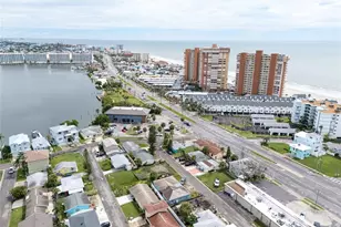 18005 1st St E, Saint Petersburg, FL 33708 - Photo 4