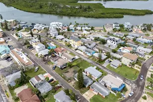 18005 1st St E, Saint Petersburg, FL 33708 - Photo 6