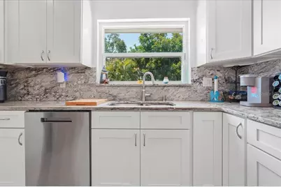 404 Laurel Lane, Palm Harbor, FL 34683 - Photo 26