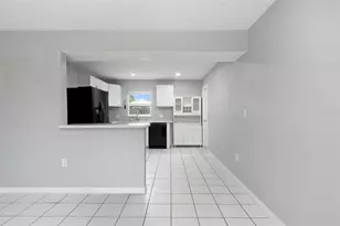 5255 45th Ave N, Saint Petersburg, FL 33709 - Photo 6