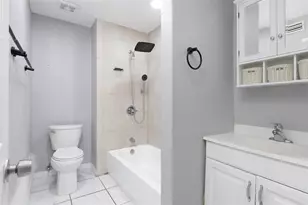 5255 45th Ave N, Saint Petersburg, FL 33709 - Photo 10