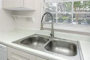 14424 Reuter Strasse Circle, Tampa, FL 33613 - Photo 12