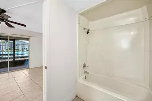 14424 Reuter Strasse Circle, Tampa, FL 33613 - Photo 24