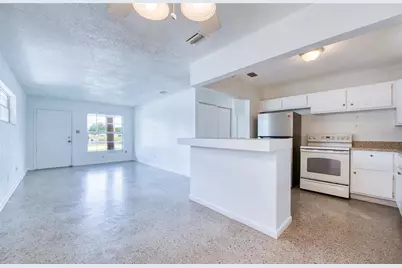 [Address not provided], Tampa, FL 33612 - Photo 8