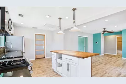 1902 53rd Street S, Gulfport, FL 33707 - Photo 10