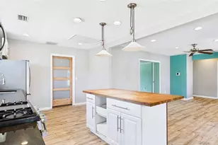 1902 53rd St S, Gulfport, FL 33707 - Photo 10