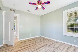 1902 53rd St S, Gulfport, FL 33707 - Photo 24