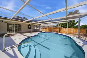6496 Fairway View Blvd S, Saint Petersburg, FL 33707 - Photo 24