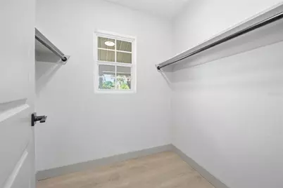 6496 Fairway View Boulevard S, Saint Petersburg, FL 33707 - Photo 20