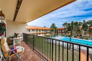 10365 Paradise Blvd, Treasure Island, FL 33706 - Photo 30