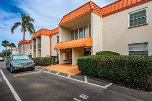 10365 Paradise Blvd, Treasure Island, FL 33706 - Photo 2