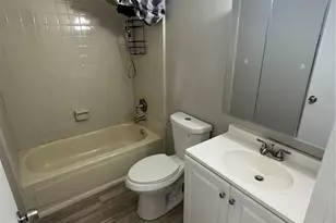 7195 E Bank Dr, Tampa, FL 33617 - Photo 22