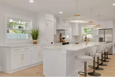 2528 4th Avenue S, Saint Petersburg, FL 33712 - Photo 2