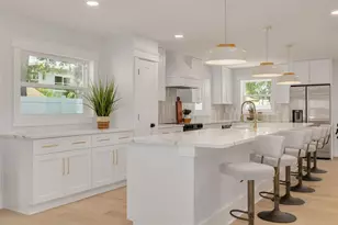 2528 4th Ave S, Saint Petersburg, FL 33712 - Photo 2