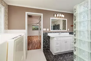 6782 14th Ave N, Saint Petersburg, FL 33710 - Photo 38
