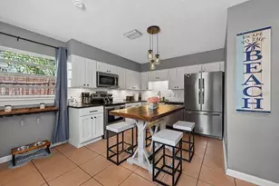 610 1st Ave NE, Largo, FL 33770 - Photo 10