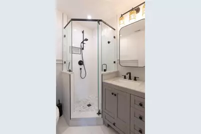 123 Seahorse Drive SE #D, Saint Petersburg, FL 33705 - Photo 10