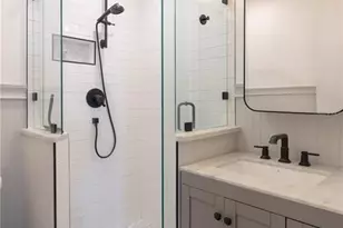123 Sea Horse Dr SE, Saint Petersburg, FL 33705 - Photo 10