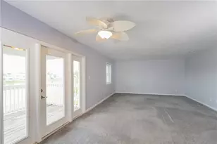 123 Sea Horse Dr SE, Saint Petersburg, FL 33705 - Photo 4