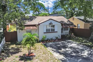 2730 Edwards Ave S, Saint Petersburg, FL 33705 - Photo 2