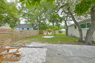 7031 Woodchase Glen Dr, Riverview, FL 33578 - Photo 2