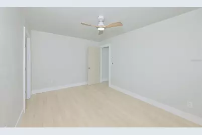 7031 Woodchase Glen Drive, Riverview, FL 33578 - Photo 12