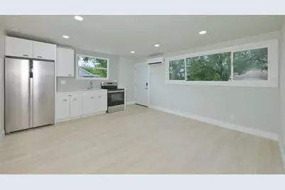 7031 Woodchase Glen Drive, Riverview, FL 33578 - Photo 8