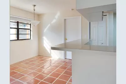 7000 5th Street N, Saint Petersburg, FL 33702 - Photo 8