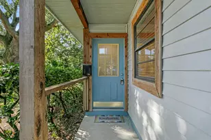 7000 5th St N, Saint Petersburg, FL 33702 - Photo 2