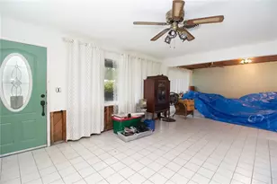 525 Hampton Ave NE, Saint Petersburg, FL 33703 - Photo 4