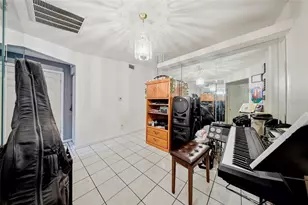 6308 N 22nd St, Tampa, FL 33610 - Photo 12
