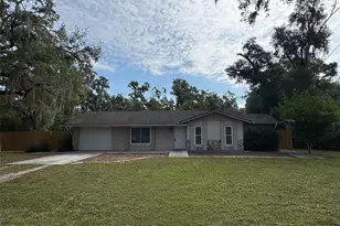 6052 Idle a While Cir, Dade City, FL 33523 - Photo 2