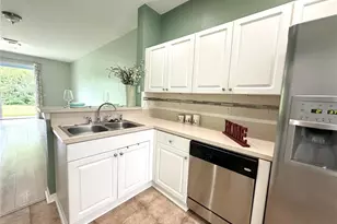 11096 Winter Crest Dr, Riverview, FL 33569 - Photo 4