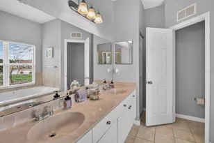 10844 Dragonwood Dr, Tampa, FL 33647 - Photo 14