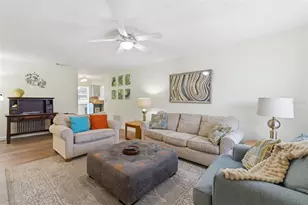 10013 Dahlia St N, Pinellas Park, FL 33782 - Photo 6