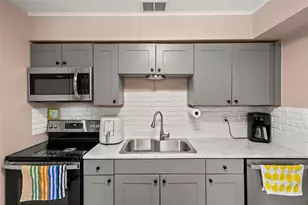 315 W Lambright St, Tampa, FL 33604 - Photo 14