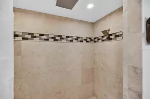 292 Sunlit Cove Dr NE, Saint Petersburg, FL 33702 - Photo 32