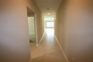 10347 Alder Green Dr, Riverview, FL 33578 - Photo 4